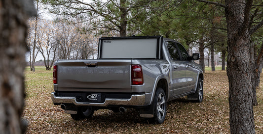 Access Hard tonneau Folding Cover - Lomax Stance