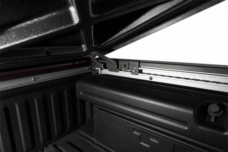 UnderCover One Piece Tilt Up - LUX SE Series